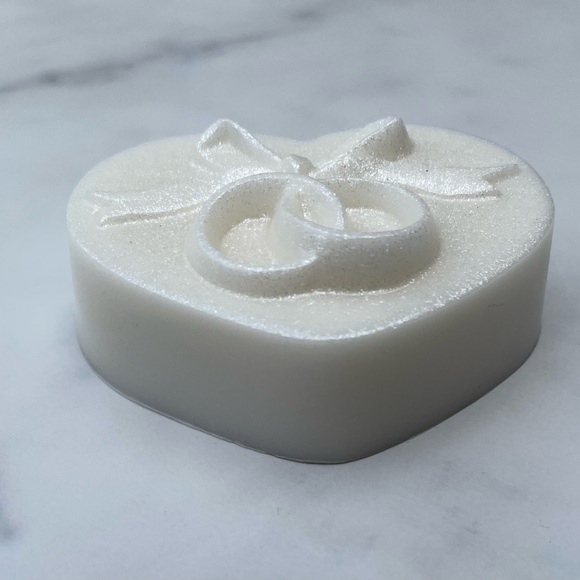 LOVE soap dish & Set of 3 soap bars - Picture 6 of 7